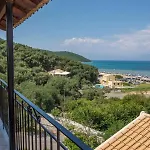 Chrismos Luxury Corfu شقة فندقية *