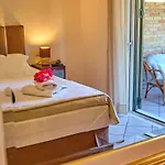 شقة فندقية Chrismos Luxury Corfu *
