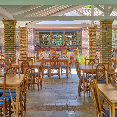 شقة فندقية Chrismos Luxury Corfu *