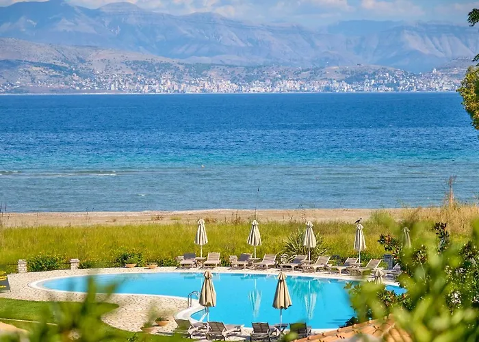 Chrismos Luxury Corfu شقة فندقية *