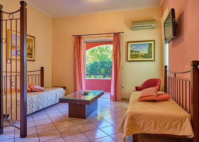 Chrismos Luxury Corfu شقة فندقية *