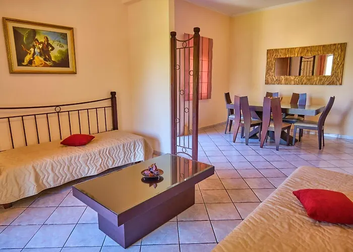 شقة فندقية Chrismos Luxury Corfu *