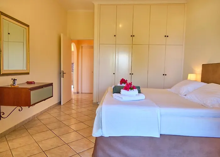 Chrismos Luxury Corfu Apraos