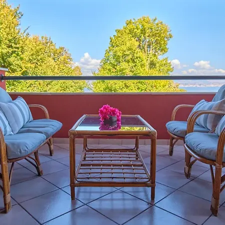 Chrismos Luxury Corfu Апраос
