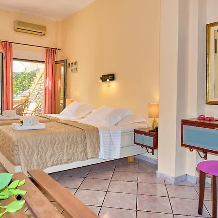 Chrismos Luxury Corfu * Апраос